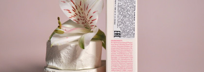 Мило, но не без недостатков: бальзам-блеск для губ с ароматом персика Crystal Glam Balm 01 Honey Peach от Clio