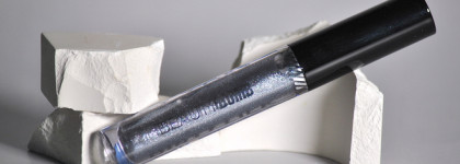 Новинка от Beauty Bomb из коллекции CyberBomb: блеск для губ Lip Gloss Dirty Lick в оттенке 01 Alpha-rad. Максимальный блеск на губах