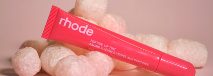 Нежная лимитка Rhode с ароматом сахарных печенек: Peptide Lip Tint Sugar Cookie