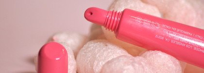 Нежная лимитка Rhode с ароматом сахарных печенек: Peptide Lip Tint Sugar Cookie
