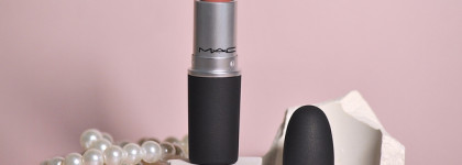 Тот самый мишка в версии 2.0 - MAC Powder Kiss Lipstick, Teddy 2.0