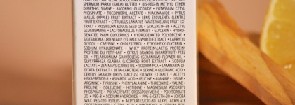 Сыворотка-база для лица с бодрящим ароматом Vitamin Enriched Smoothing Serum от Bobbi Brown. Сравнится ли со знаменитой Vitamin Enriched Face Base?