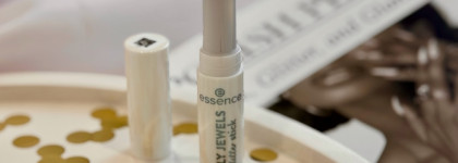 И снова блестяще! Essence Jelly Jewels glitter stick в оттенке 02 Diamond Dust