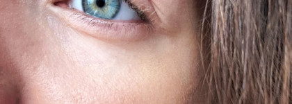 Придание свежести взгляду с помощью консилера от Clarins Instant Concealer SPF15 оттенок 01