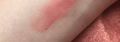 Экспресс макияж с помощью Kiko Milano Velvet Touch Creamy Stick Blush оттенок 02 Golden Peach 