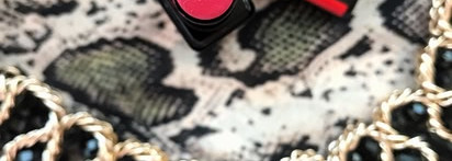 Помада от Shiseido VisionAiry Gel в оттенке Pink Flash