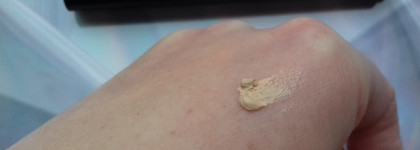 Корректирующий карандаш с эффектом мерцания от Inglot Under Eye Corrective Illuminator - бесполезная покупка или палочка-выручалочка?