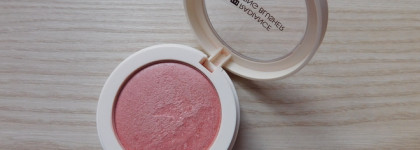 Косметика из магазинчика Miniso: румяна 1+1 Radiance Boosting Blusher и рассыпчатая пудра 1+1 Matte Loose Setting Powder