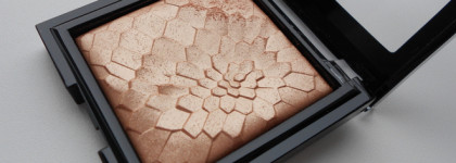 Пудра-хайлайтер Sephora Collection Face Shimmering Powder в оттенке 01 Delicate Glow