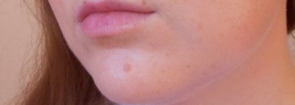 Блеск для губ Artdeco Color Booster Lip Gloss