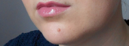 Почти близнецы. Блеск для губ Lilo в оттенке 310 - Изабель и Clinique Pop Splash Lip Gloss+Hydration в оттенке 17 - Spritz Pop