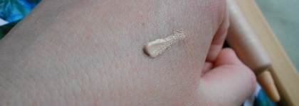 Новинка: Clarins Everlasting Concealer в оттенке 01. Сравнение со старой версией