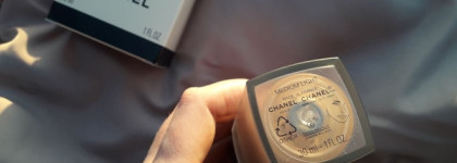 Ультралегкий флюид-тинт Chanel Water-Fresh Tint Les Beiges в оттенке Medium Light