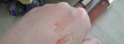 Свои губы, только лучше с ухаживающими блесками для губ от Shik в оттенках Naked и Cool Beige