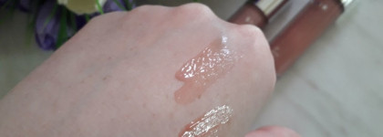 Свои губы, только лучше с ухаживающими блесками для губ от Shik в оттенках Naked и Cool Beige