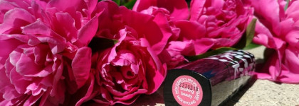 Комфортные красавицы в деле! Матовая Hot plum и суперпигментированная Blushing beauty