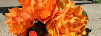 И снова они! Беспроблемные и красивые помады Mark «Взрыв цвета» от Avon в оттенках Rosyoutlook и Bright nectar