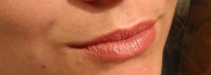 И снова они! Беспроблемные и красивые помады Mark «Взрыв цвета» от Avon в оттенках Rosyoutlook и Bright nectar