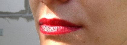В копилку осенних помад. Матовая Avon True Color Perfectly Matte Lipstick Red Supreme