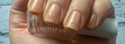 Лак для ногтей Essie "Threat&Love", оттенок №2. Сильнейшее сочетание прочности и цвета в одном флаконе