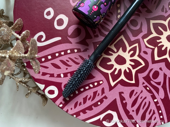 Тушь Vivienne Sabo Fantastique Hyper Volume Mascara с эффектом гиперобъема
