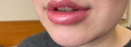 Прямой конкурент блескам от SHIK. New! Блеск для губ от с эффектом объема Luxvisage Icon lips glossy volume в оттенке 506