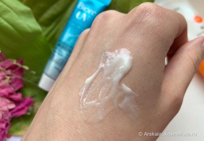 Ода санскринам: Vegan:Tology, La Roche-Posay, Biore UV
