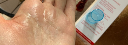 Актуально всегда! Интенсивно увлажняющий спрей для лица Clarins Hydra Essentiel Hydrating Multi-Protection Mist