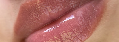 Пост о прекрасных карандашах для губ от Vivienne Sabo в оттенке 102, Pupa true lips в оттенке 004 и об одном весьма спорном блеске от Buxom Full-on lip cream в оттенке White Russian