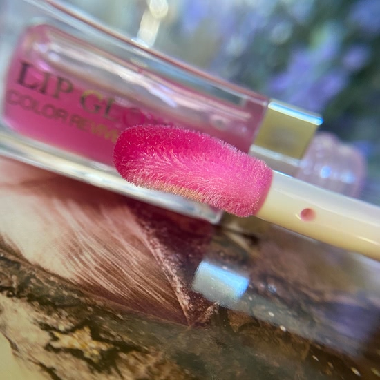 Мой личный топ блесков для губ: Chanel Rouge Coco gloss, Buxom pumping lip polish, Victoria Secret flavored gloss, Dior lip glow oil, Dior lip maximizer, Guerlain gloss d'enfer, Fenty gloss bomb
