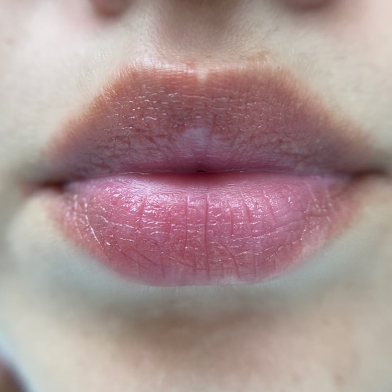 Мой личный топ блесков для губ: Chanel Rouge Coco gloss, Buxom pumping lip polish, Victoria Secret flavored gloss, Dior lip glow oil, Dior lip maximizer, Guerlain gloss d'enfer, Fenty gloss bomb