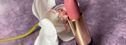 Вот так должна лежать на губах матовая помада! Lancome L'Absolu Rouge Drama Matte № 274 "Sensualite"