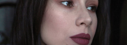 Ciaté London: Liquid Velvet. Матовая помада, которая увлажняет - правда или вымысел? (Оттенок Ciamll006, Pin Up — Berry)