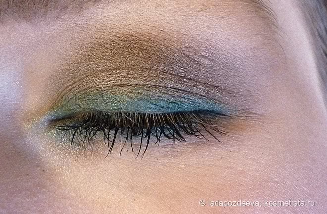 Карандаш для глаз от Bobbi Brown, smokey eye kajal liner в оттенке Pacific