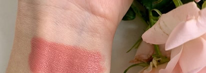 Кремовый нюд Kiko Milano Gossamer Émotion Creamy Lipstick. Оттенок 102 Pink Sand