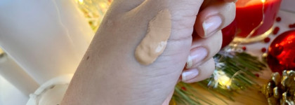 Новинка ушедшего 2019 года. Clarins everlasting youth fluid. Оттенок 108