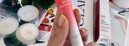 Новинка весны. Кремовый блеск для губ Clarins lip milky mousse 02