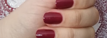 Мое понимание цвета Red Pear по Pantone. Kiko Milano Power Pro Nail Laquer в оттенке 077 Persian Red