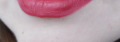 Старая новая линейка Maybelline Hydra Extreme Matte оттенки 900 Rebel Rouge и 925 Pink Lychee
