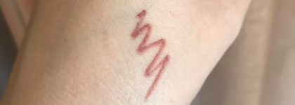 Стойкий контур, универсальный оттенок. Карандаш для губ Vivienne Sabo Le Grand Volume в оттенке 03