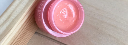 Laneige Lip Sleeping Mask не увлажнит, но смягчит и обновит ваши губы