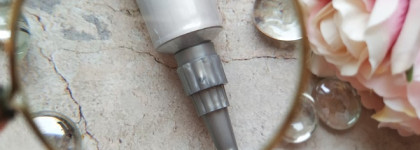 Гель разглаживающий от мешков под глазами Lierac Dioptipoche Gel Lissant Correcteur Poches