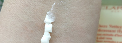 Очищающий пенящийся крем для нормальной и сухой кожи Clarins Doux Nettoyant Moussant Hydratant