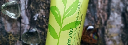 Солнцезащитный крем для лица Farmstay Green Tea Seed Moisture Sun Cream