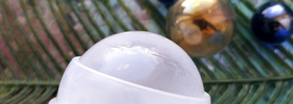 Комфортный и эффективный Минеральный дезодорант без солей алюминия 48 часов свежести Vichy Aluminium Salt-Free Mineral Deodorant Roll-On