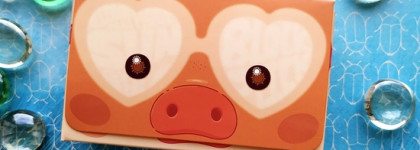 Два моих косметических стика. Один я часто использую, другой нет