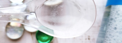 Мицеллярная вода Uriage Thermal Micellar Water для сухой и нормальной кожи лица и контура глаз