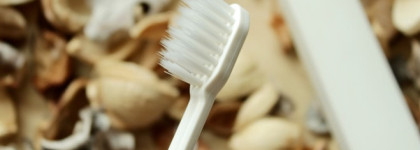 Зубная щетка Hapica Minus Ion и насадка BRT-9 с щетинками разной длины