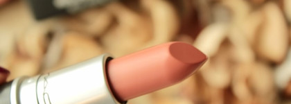 MAC Matte Lipstick в теплом нюдовом оттенке 606 Kinda Sexy