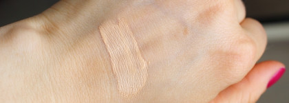 У нас было две палетки, румяна, фломастер для бровей... Или макияж для настоящих блондинок